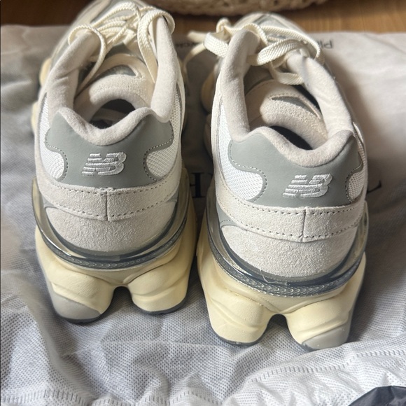 New Balance 9060 Sneakers - Picture 4 of 7